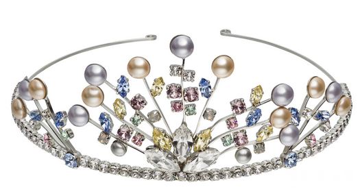 珠宝首饰外的亮丽发饰 同学聚会与朋友逛街的最佳配饰